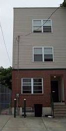 2nd image of 3328 Wallace St