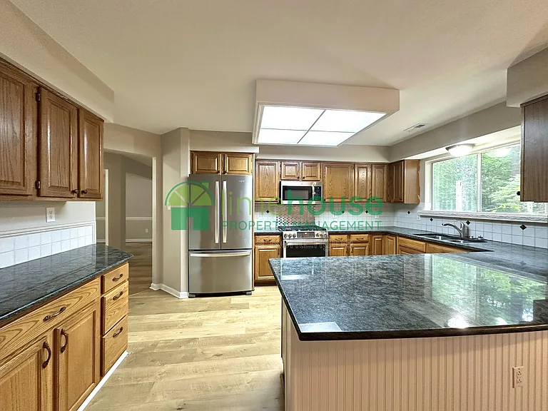 2849 Crossings Dr — Photo 7