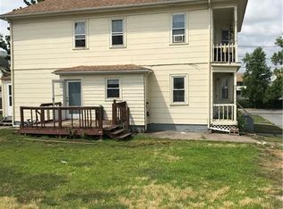 102 Old Oak Ave, Cranston, RI 02920