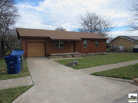 5th image of 2103 Crescent Dr