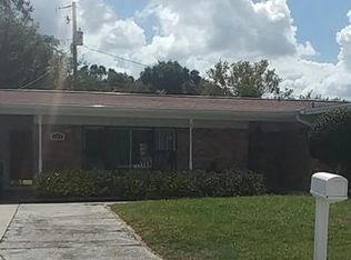 305 Cranberry Ln, Brandon, FL 33510