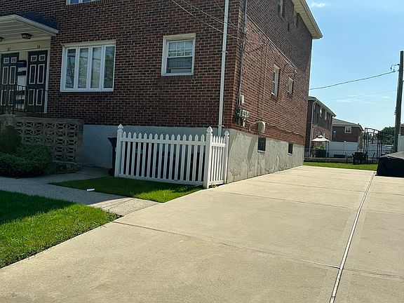 3rd image of 84 Snug Harbor Rd