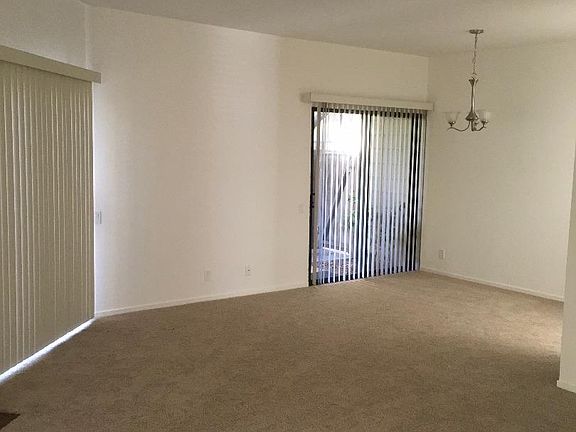 5th image of 1068 Shoreline Dr