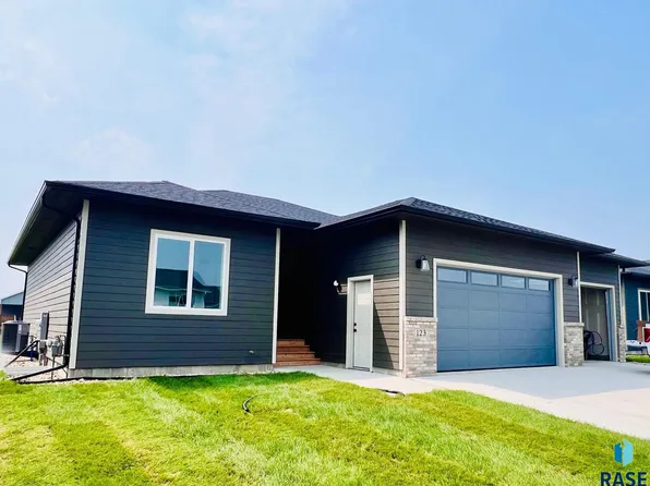 123 Caulfield St, Harrisburg, SD 57032
