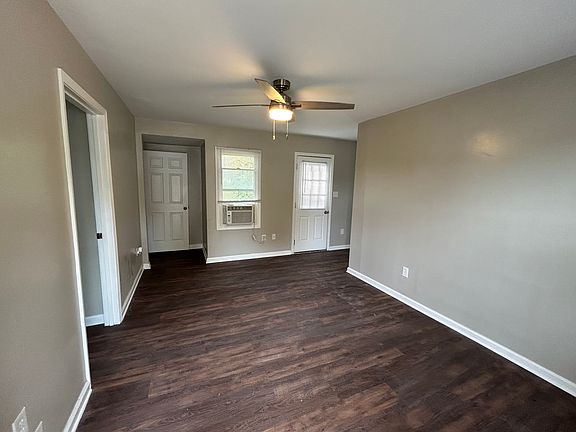 2nd image of 18 Hendricks Ct #5