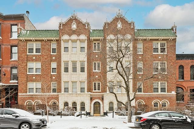 1st image of 1824 N Lincoln Park W #100-A