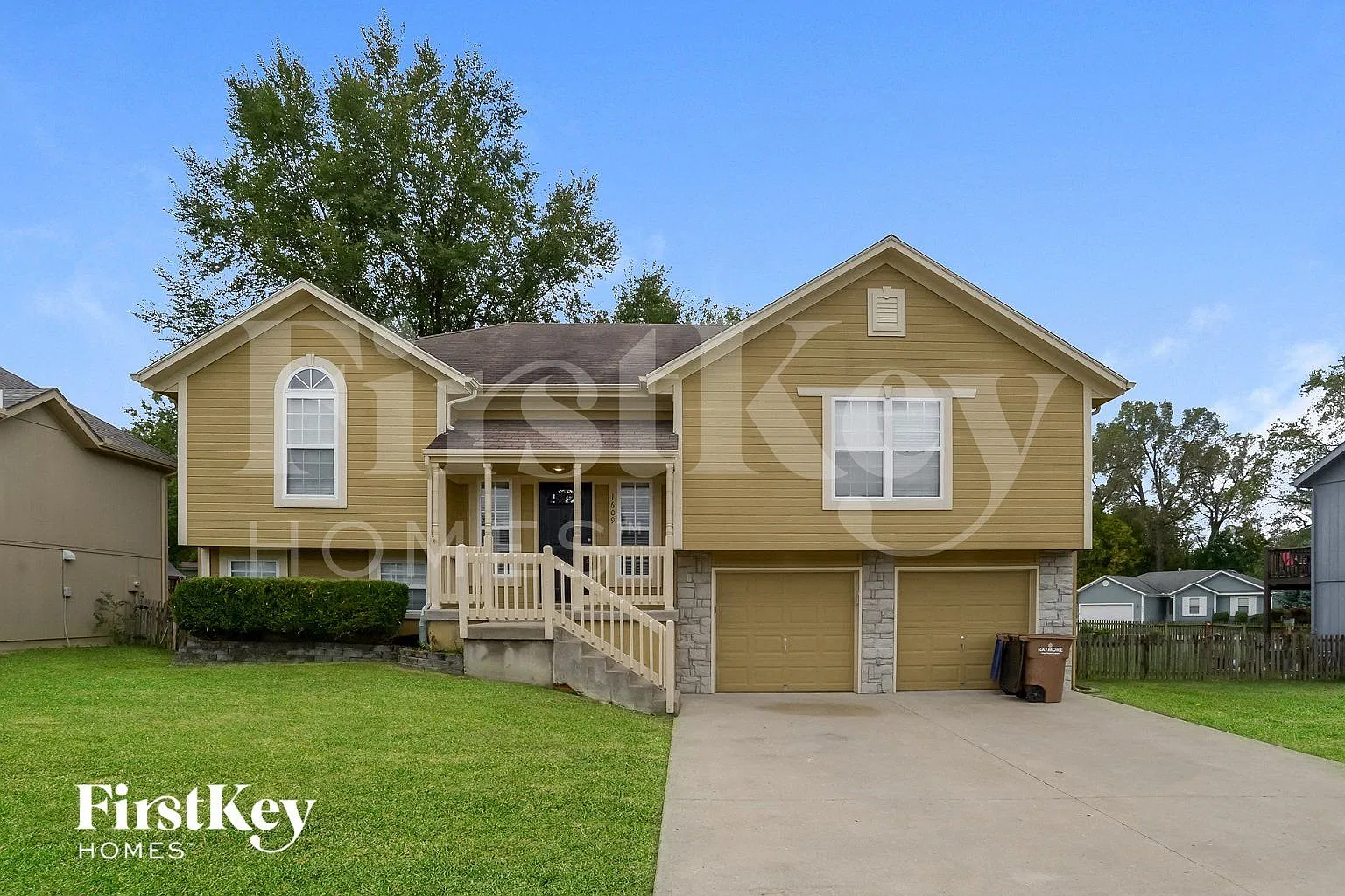 3 bed, 3.0 bath, 1850 sqft, $2,340 — Photo 1
