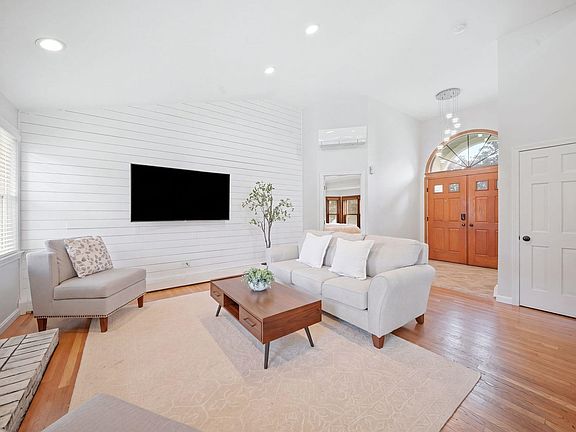 5th image of 14 Highview Terrace