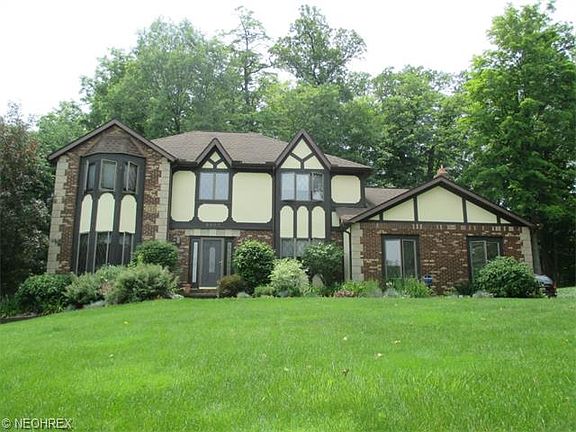 2nd image of 6552 Queens Way