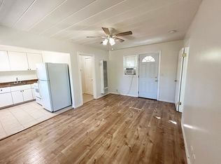 9825 Sunland Blvd #B, Sunland, CA 91040