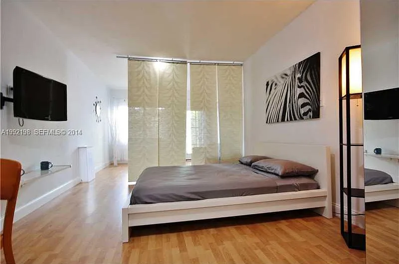 Studio, 390 sqft, $1,700 — Photo 2