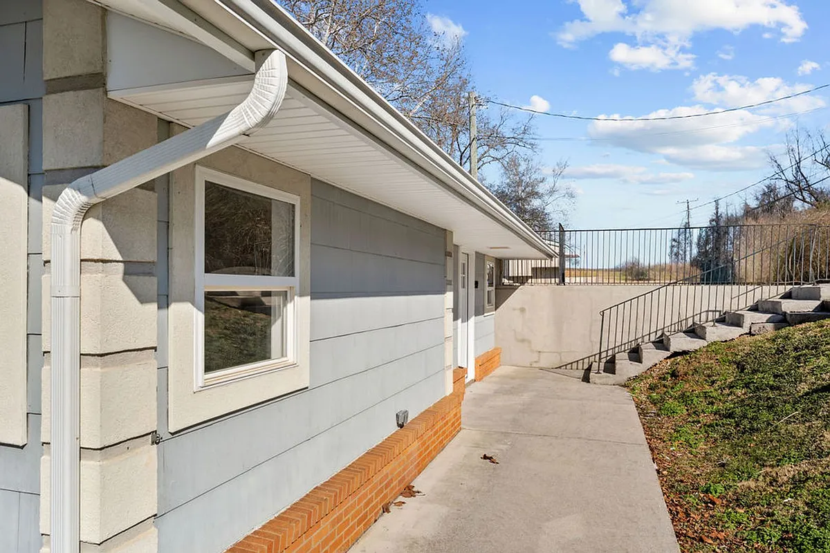 Building Photo - 4919 Riversedge Rd