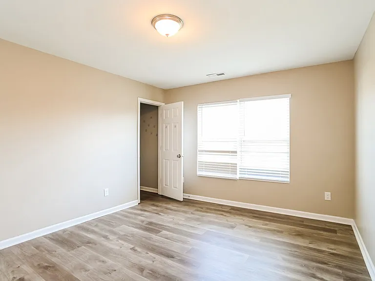 1016 Yellow Bee Rd — Photo 13