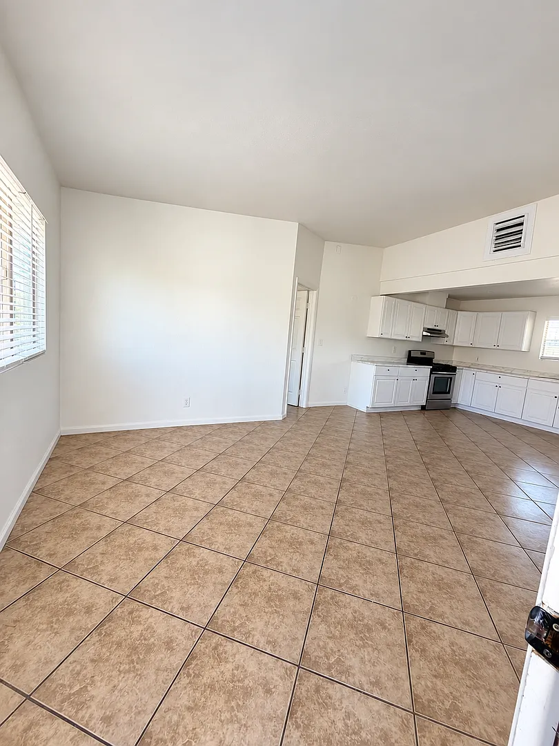 73445 Sunnyvale Dr — Photo 3