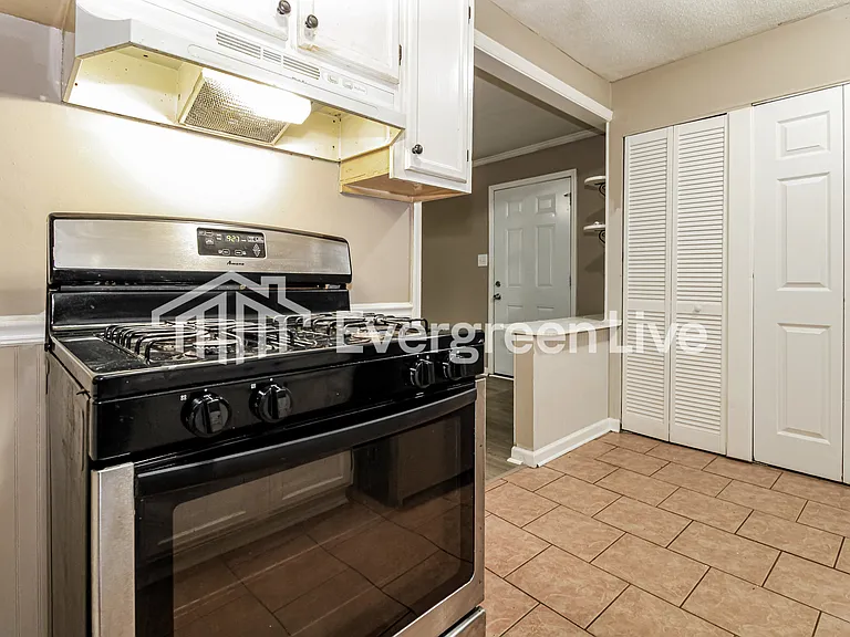 3533 Dundale Rd — Photo 5