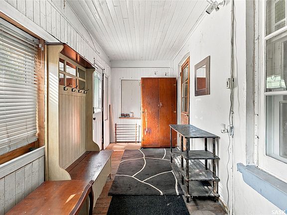4th image of 328 I Avenue S