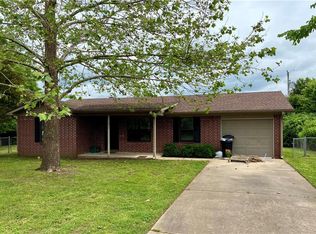 131 E Pheasant Dr, Farmington, AR 72730
