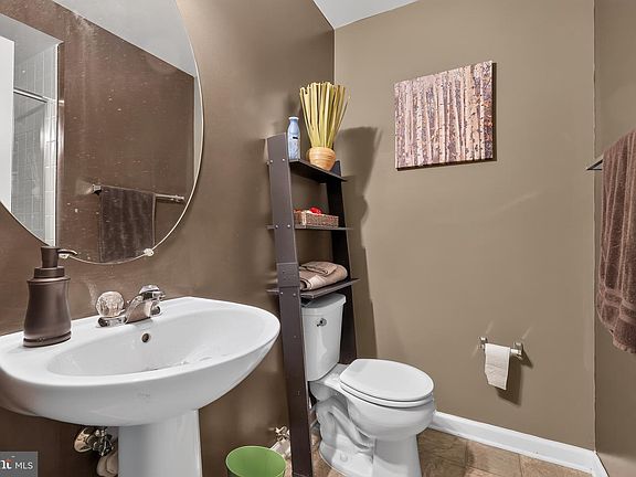 4th image of 7210 Silver Thorn Way