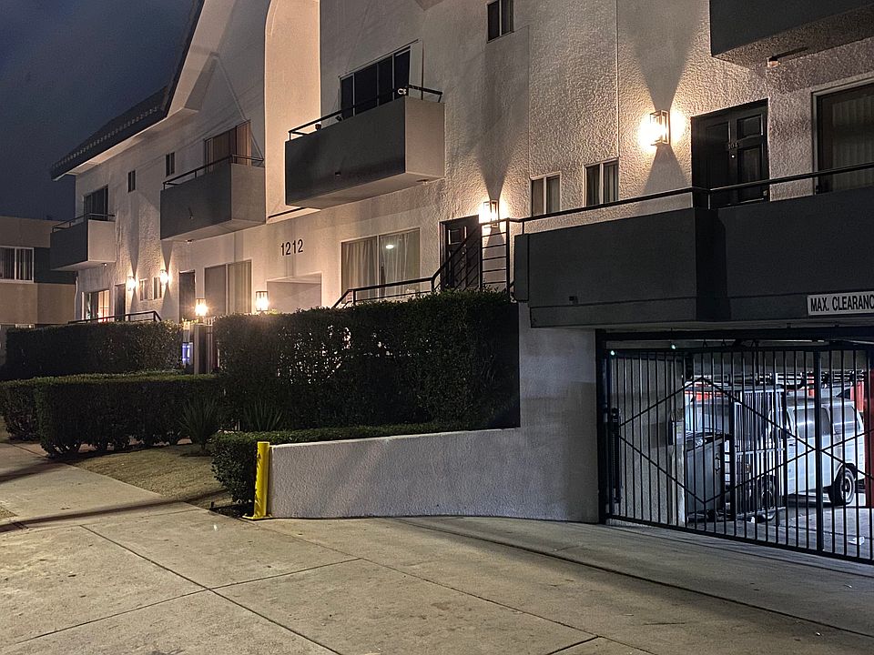 1st image of 1212 N Gower St APT 106