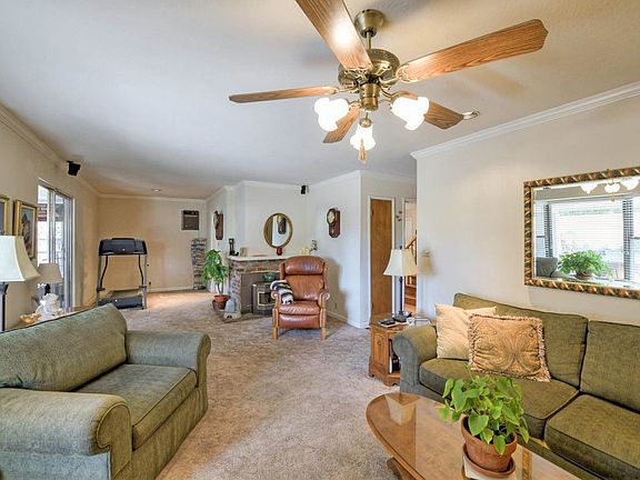 5th image of 729 Coakley Dr