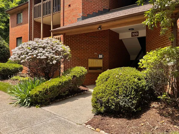 109 Turtle Creek Rd APT 8, Charlottesville, VA 22901