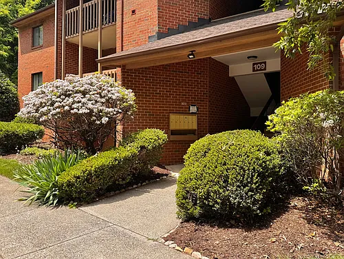 109 Turtle Creek Rd #8 Photo 1