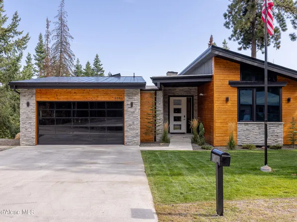 8886 N Clarkview Pl, Hayden Lake, ID 83835