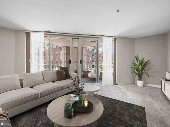 100 Harborview Dr Unit 212, Baltimore, MD 21230