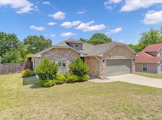 1823 Woodland Park Dr, Denison, TX 75020