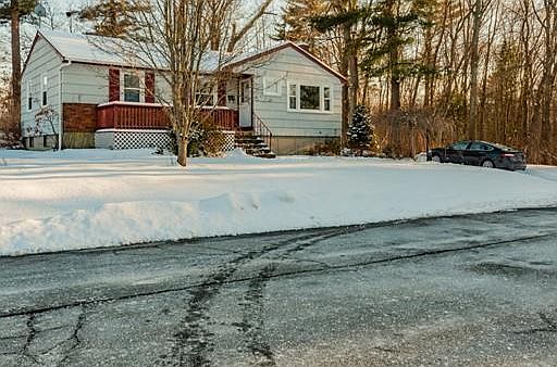 2nd image of 96 Maguire Ave