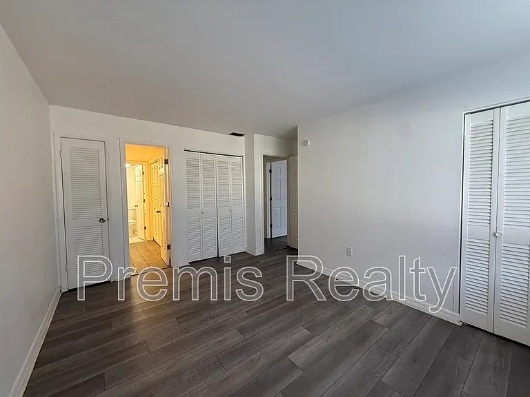 1575 Greenlea Dr #9 — Photo 19