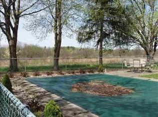 18 Woodlawn Ave, Rensselaer, NY 12144