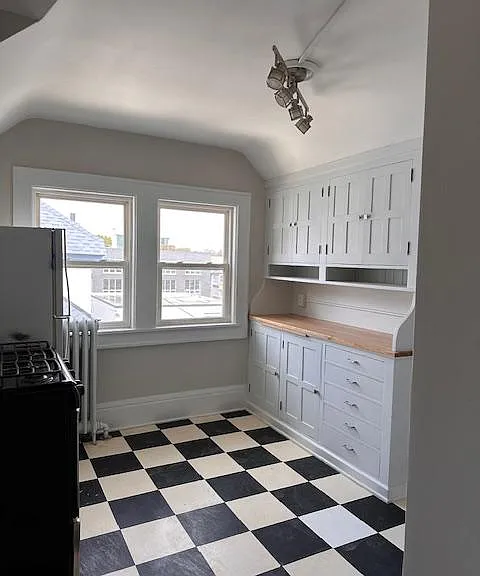 3015 Knox Ave S #3 — Photo 1