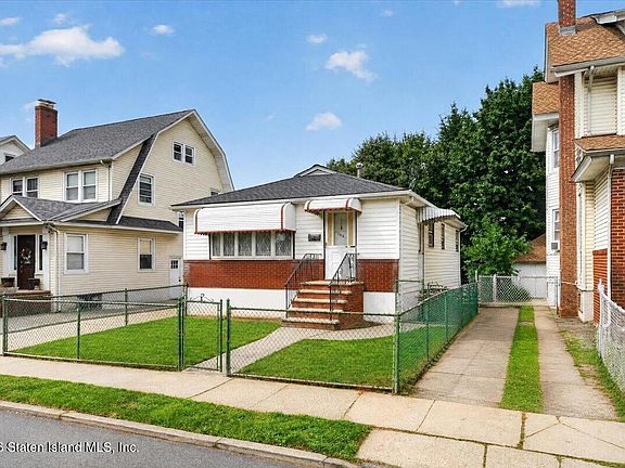 2nd image of 264 Sharpe Ave