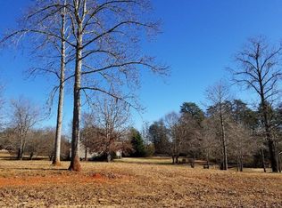 104 Falcons View Ct, Walhalla, SC 29691