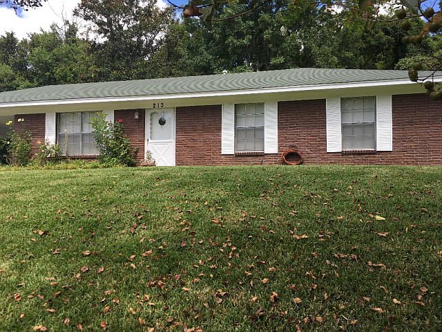 1st image of 213 Katherine Dr