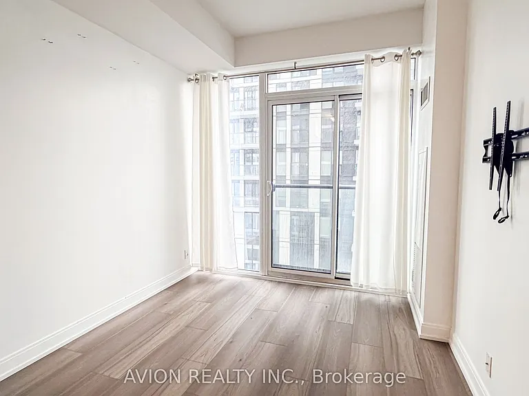 181 Dundas St E #2501 — Photo 6