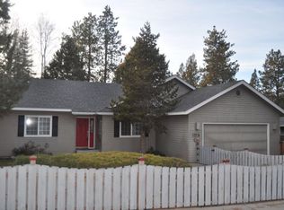 1205 SE Teakwood Dr, Bend, OR 97702