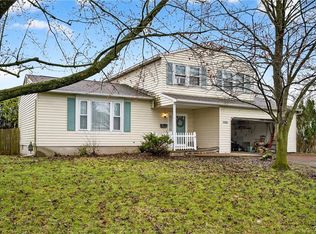 5001 Driftwood Dr, Liverpool, NY 13088