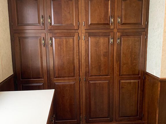 5th image of 1102 Carbon St #1