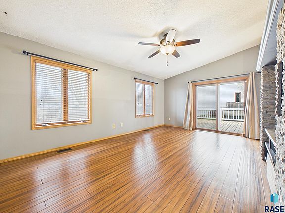 4th image of 5503 W 53rd St