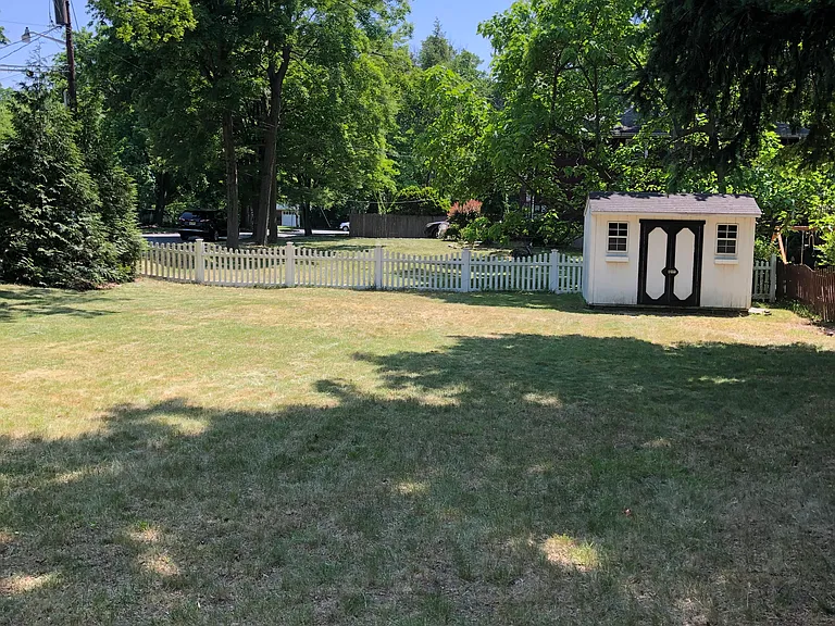 474 Grove St — Photo 5