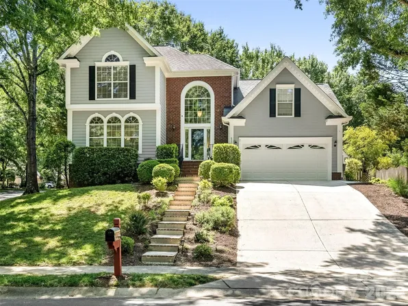 6534 Summertree Ln, Charlotte, NC 28270