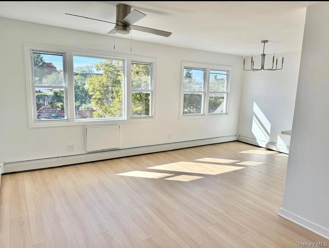 3 bed, 1.5 bath, 1100 sqft, $3,500 — Photo 3