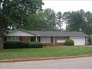 1st image of 902 Lucerne Dr