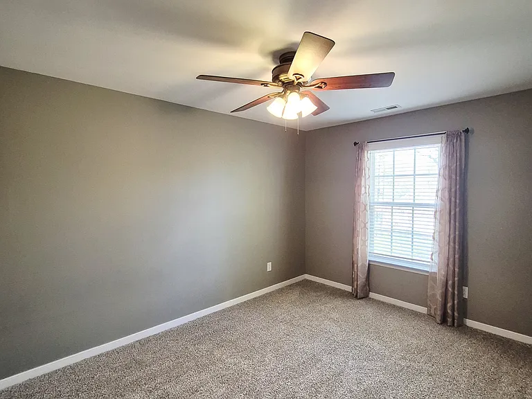 1563 Providence Knoll Dr — Photo 35