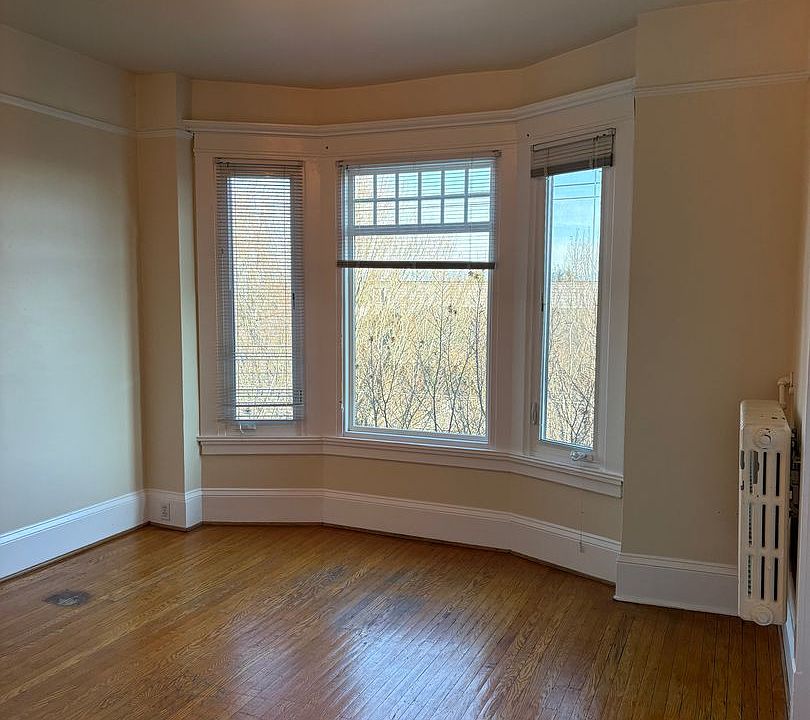 1st image of 205 19th Ave E APT 402