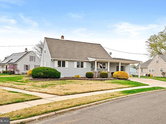 2nd image of 24 Cumberland Rd