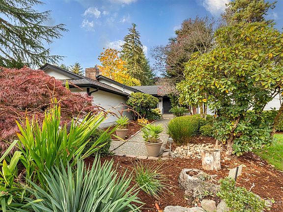 4th image of 3227 96th Avenue NE