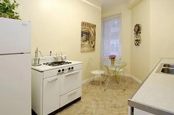 Sold by Douglas Elliman | media 28